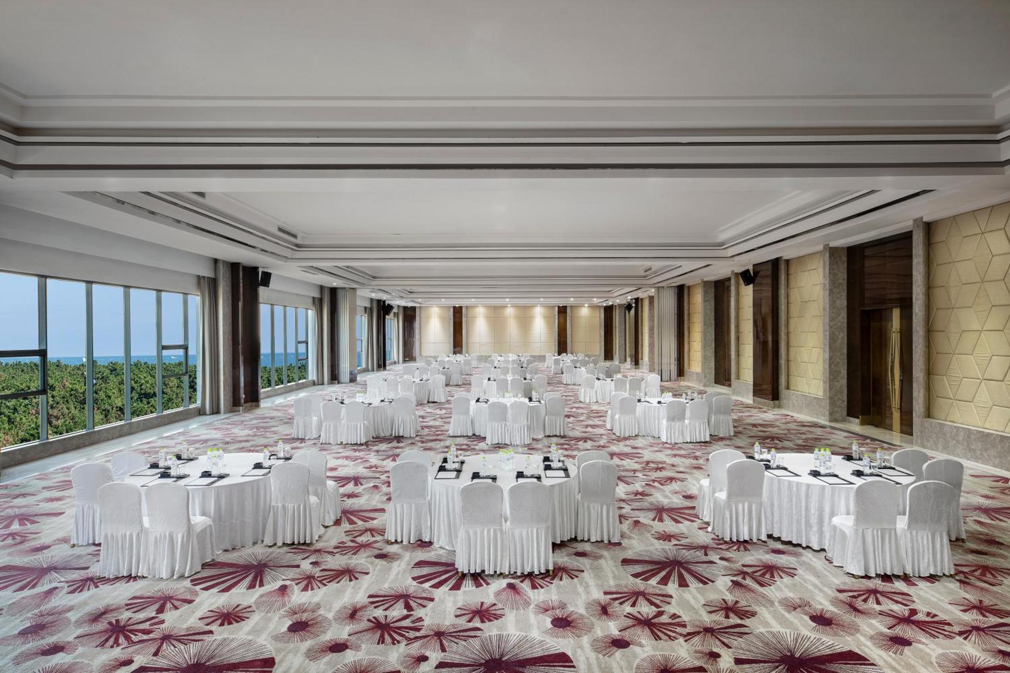 Отель Wyndham Grand Циндао Экстерьер фото