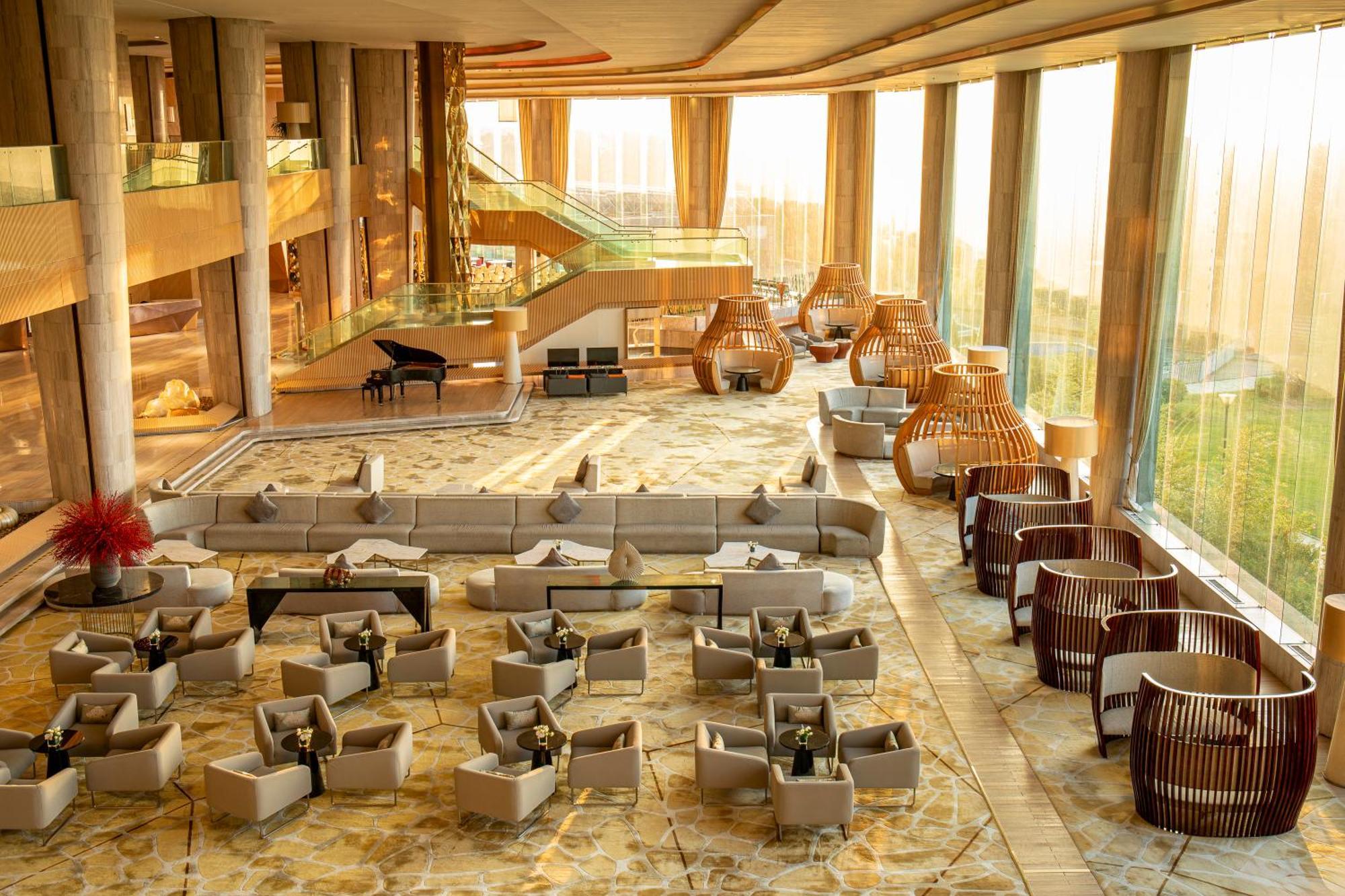 Отель Wyndham Grand Циндао Экстерьер фото
