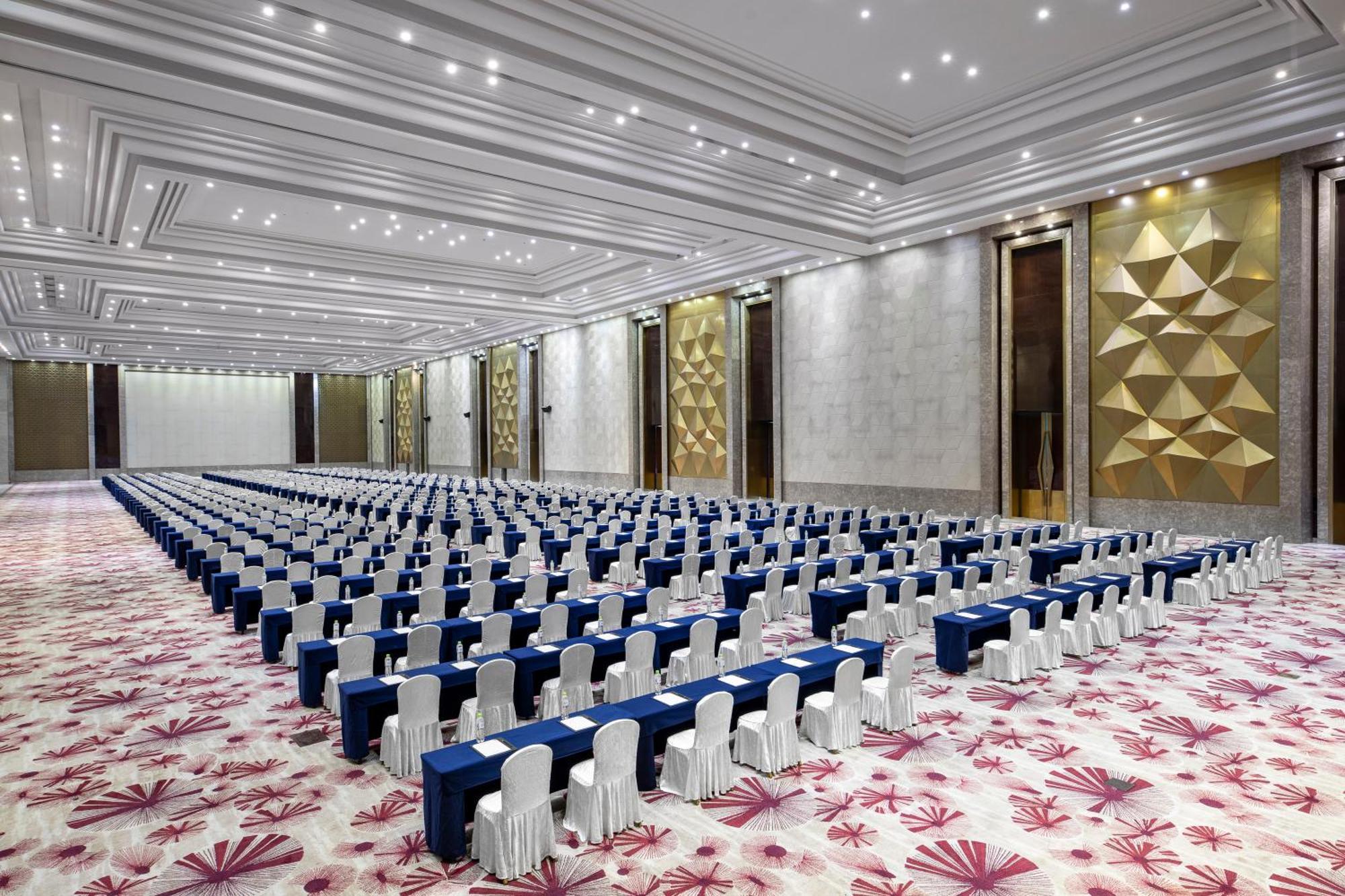 Отель Wyndham Grand Циндао Экстерьер фото